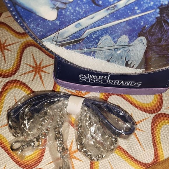 Micheline Pitt Edward Scissorhands snow globe purse - Picture 5 of 6